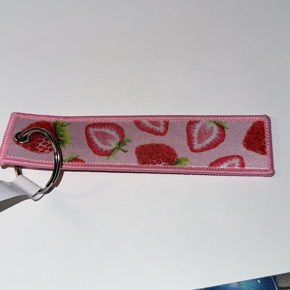 Strawberries Keychain Tag - Picture 2 of 2